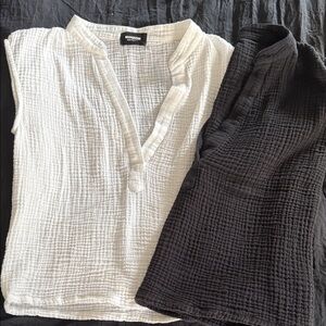 Monrow White and black Textured Gauze Tunic Top bundle